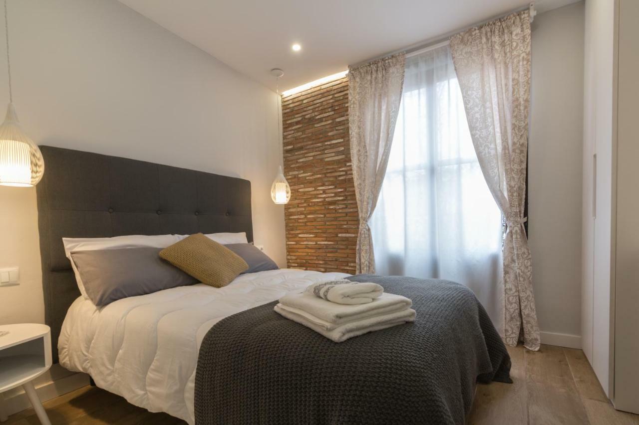 Apartamento con vistas a la catedral Logroño Exterior foto
